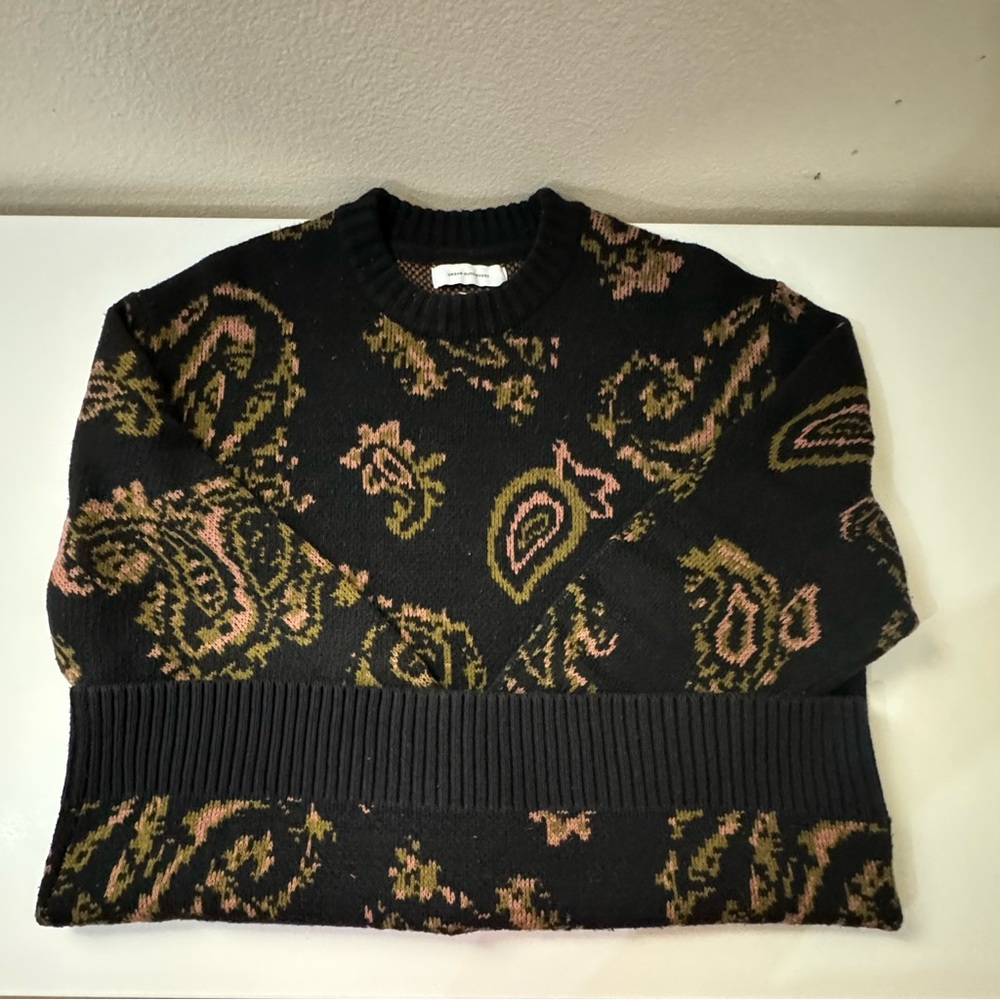 Men’s Urban Outfitters sweater. Size M